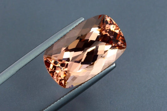 Morganite - 12.79 CT