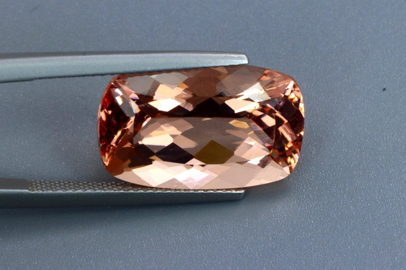 Morganite - 12.79 CT