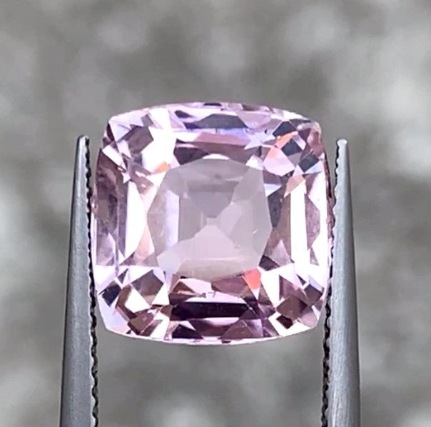 Kunzite - 6.10 CT