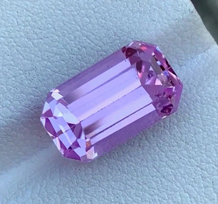 Kunzite - 7.60 CT