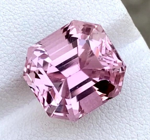 Kunzite - 12.60 CT