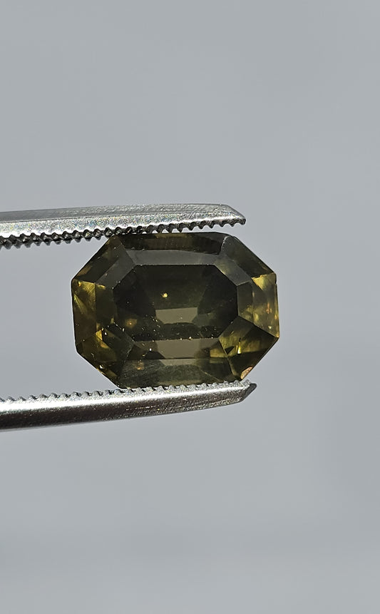 Zircon - 5.43 CT