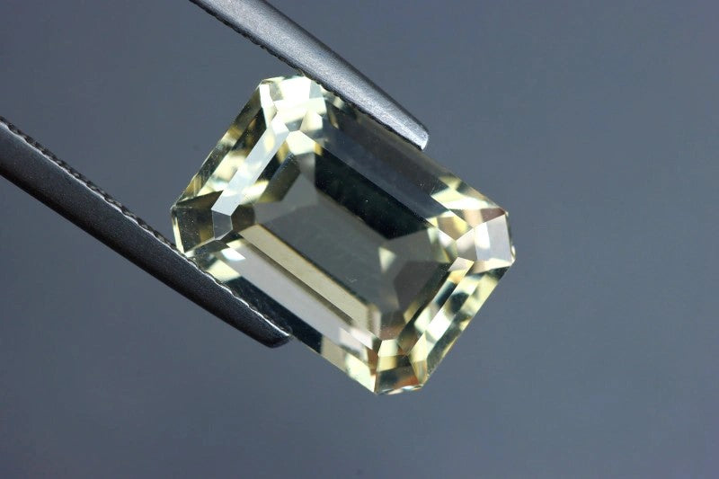 Topaz - 5.13 CT